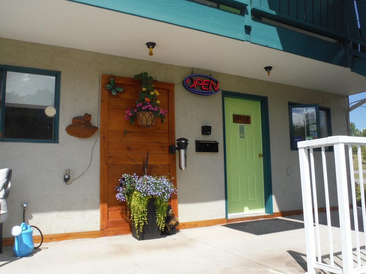 New Hazelton Robber'S Roost Motel المظهر الخارجي الصورة